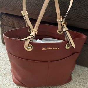 Micheal Kors bucket bag